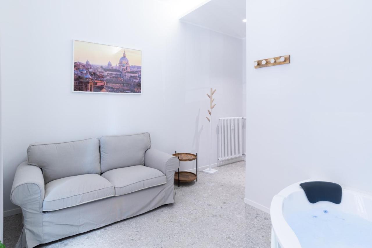 White Home Suite And Rooms Rome Buitenkant foto